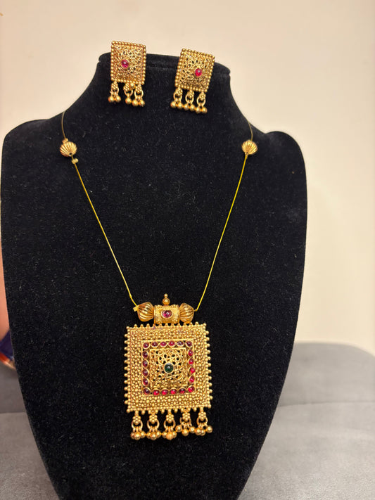 Neckpiece