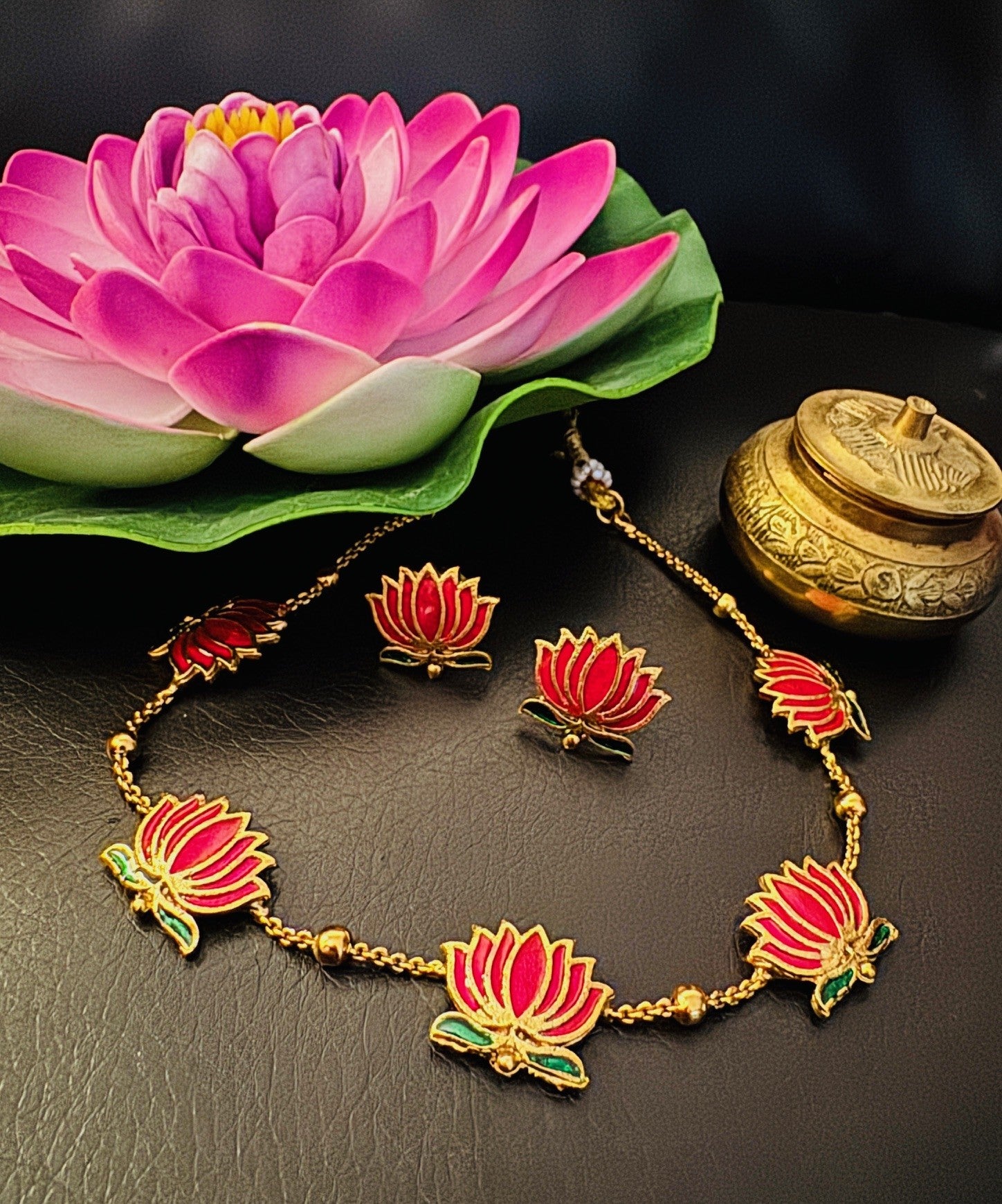 Lotus necklace 